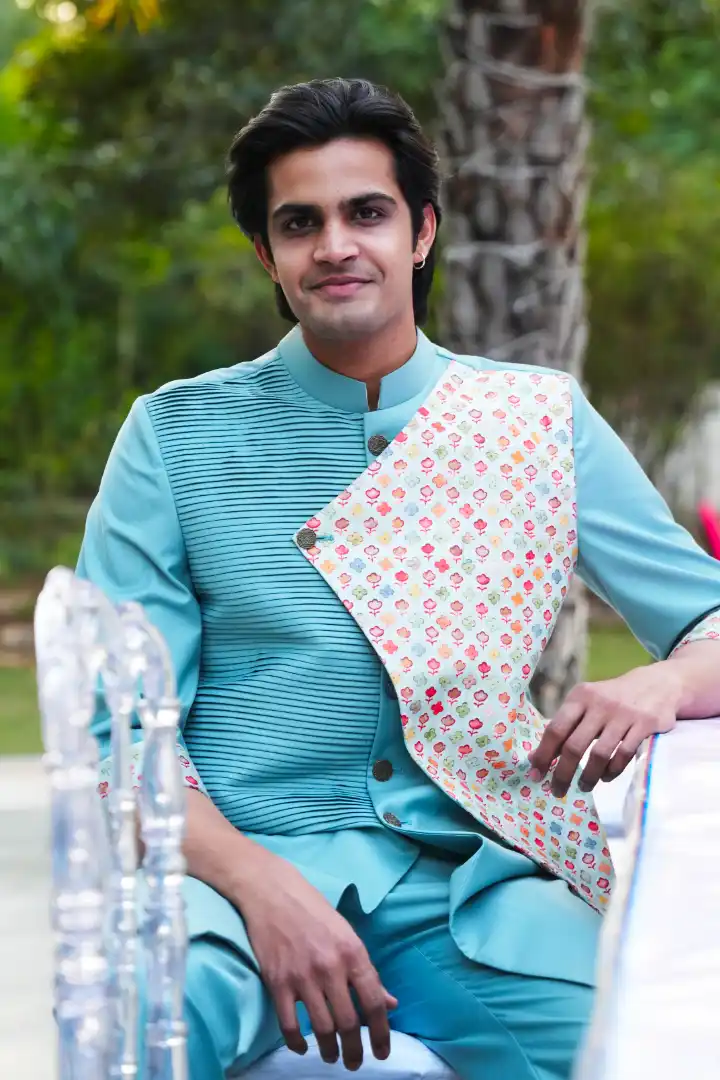 Aqua green kurta set with attached jacket - Image 5