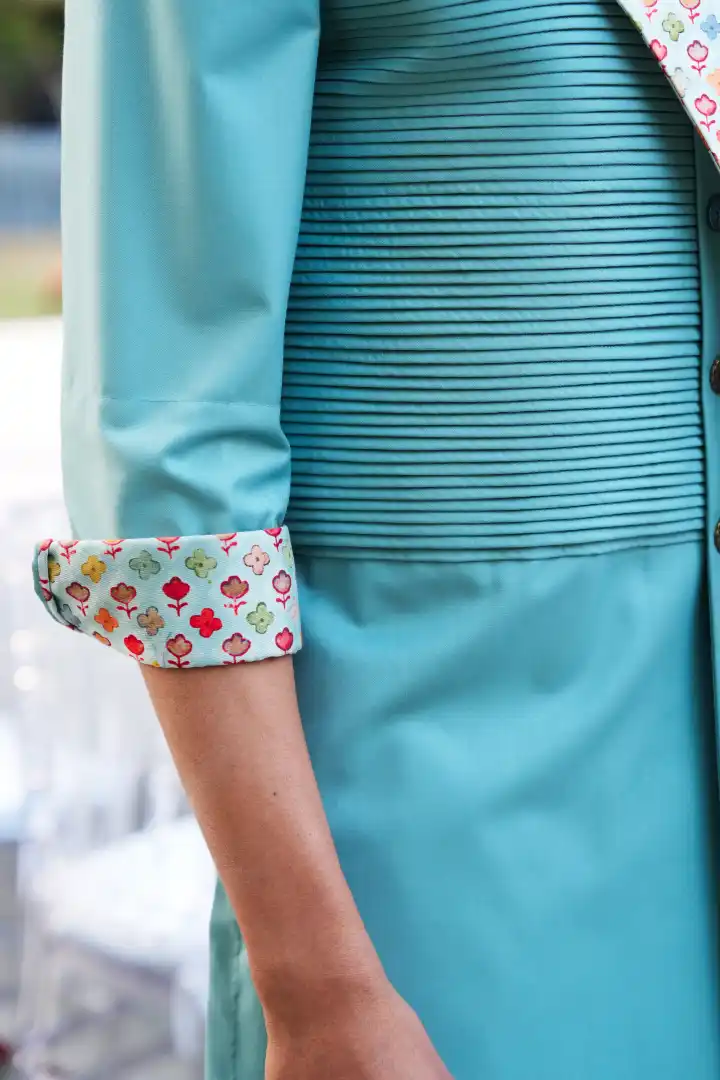 Aqua green kurta set with attached jacket - Image 4