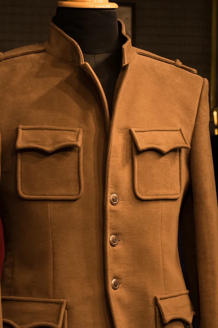 Regal Hunting Coat - Image 4